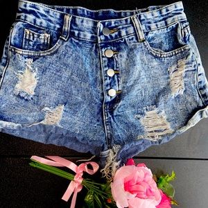 Button Fly Raw Hem Ripped Denim Shorts